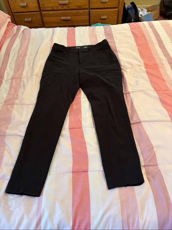 Old Navy Pants - Old Navy High Rise  pixie skinny pant straight leg